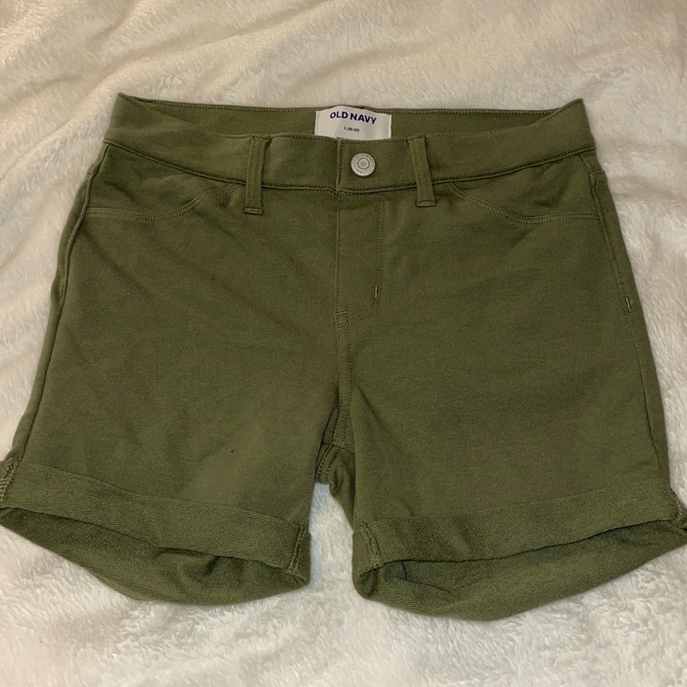 Kids Old Navy olive green shorts Size US 10-12